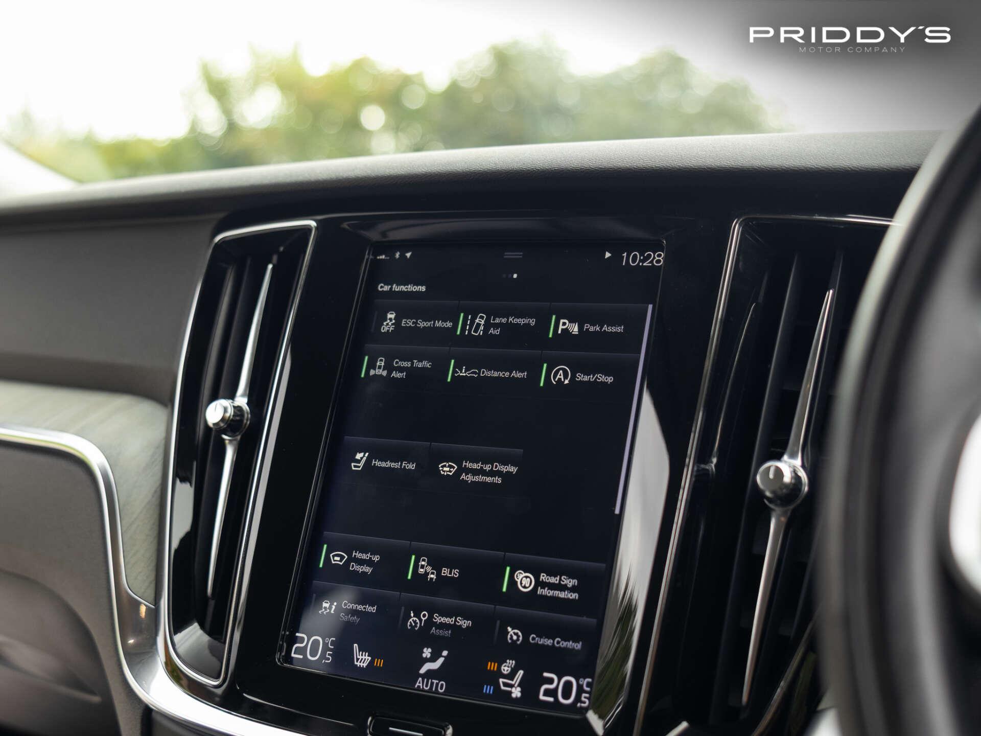 Volvo V60 view 14