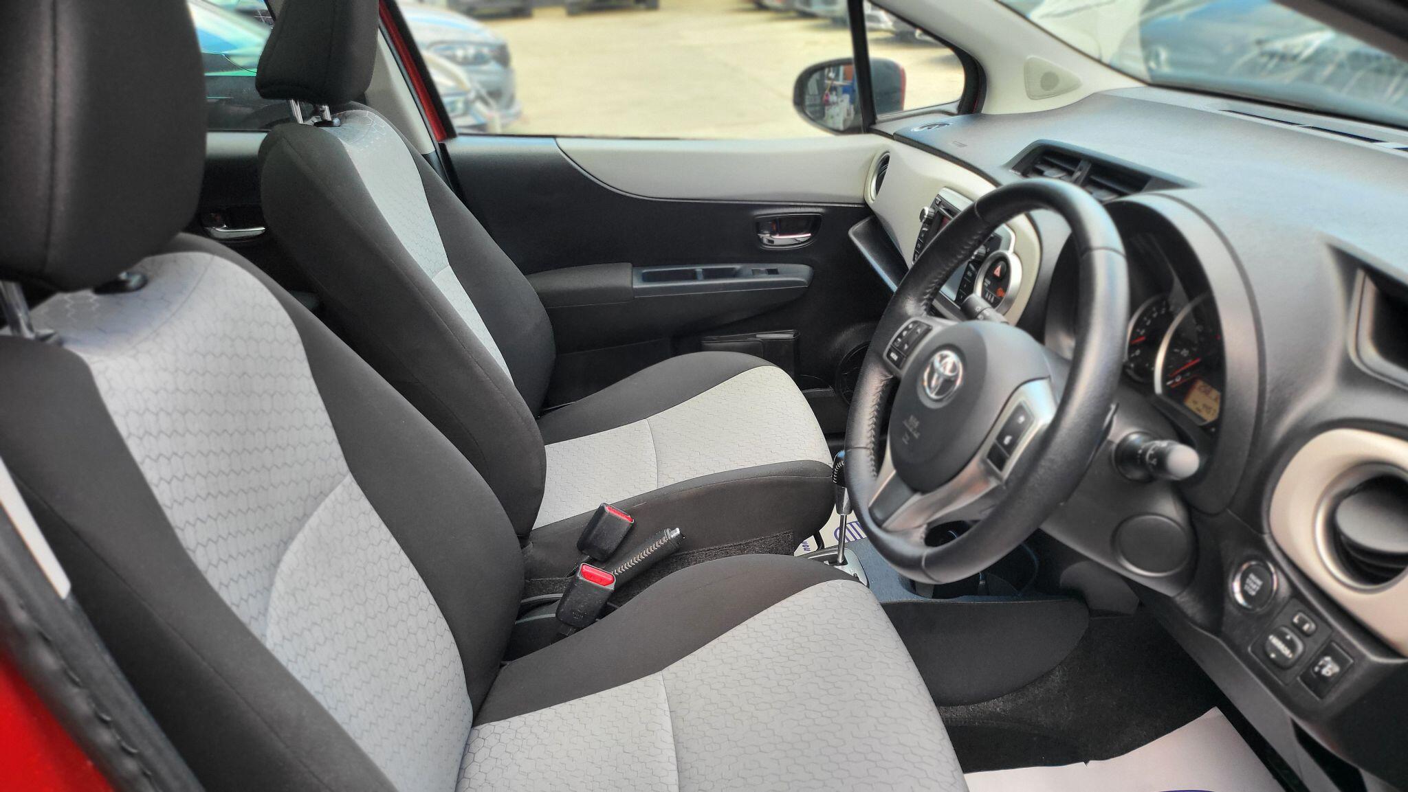 Toyota Yaris view 16