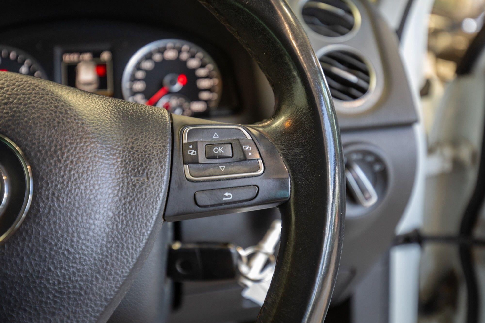 Volkswagen Tiguan view 18