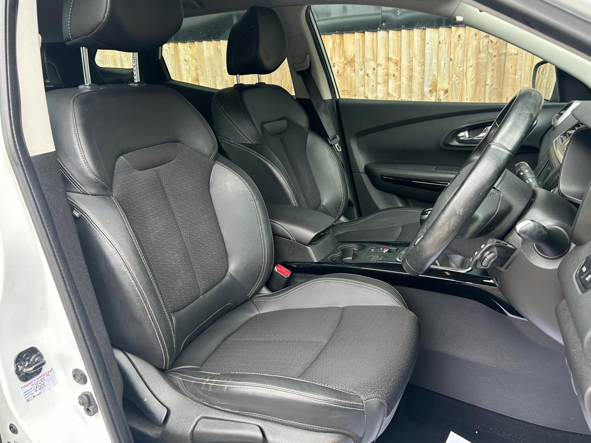 Renault Kadjar view 3