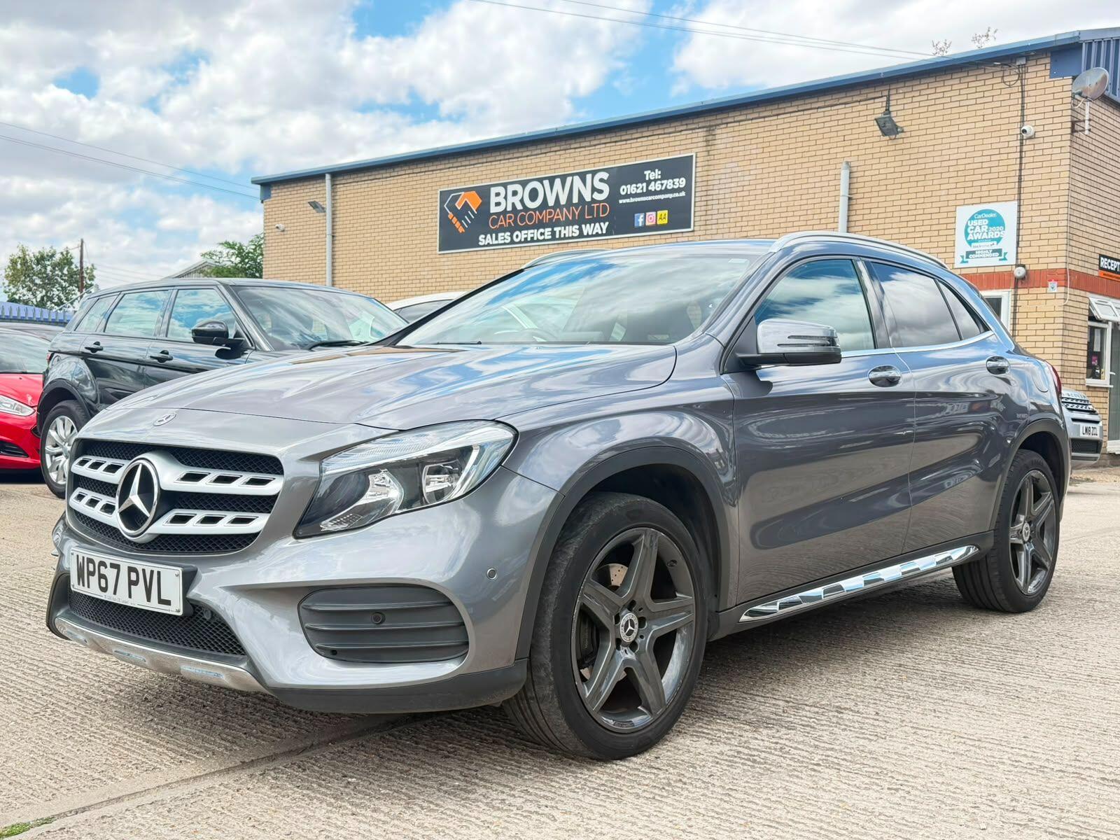 Mercedes-Benz Gla view 3