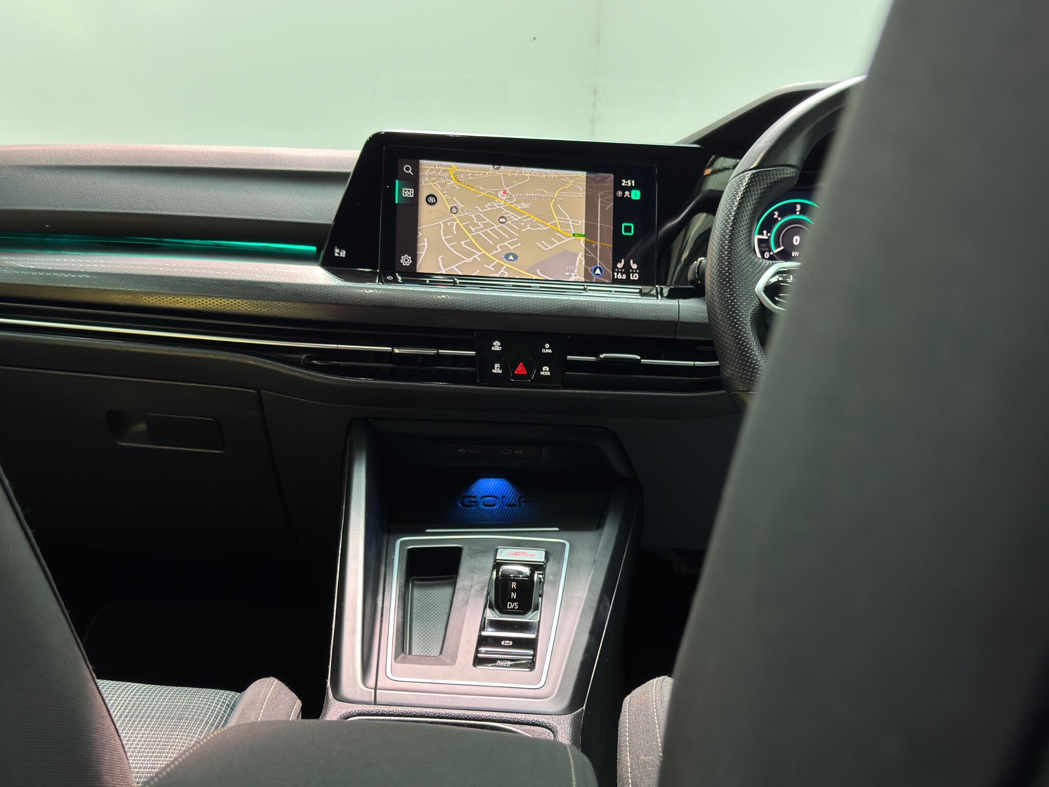 Volkswagen Golf view 34