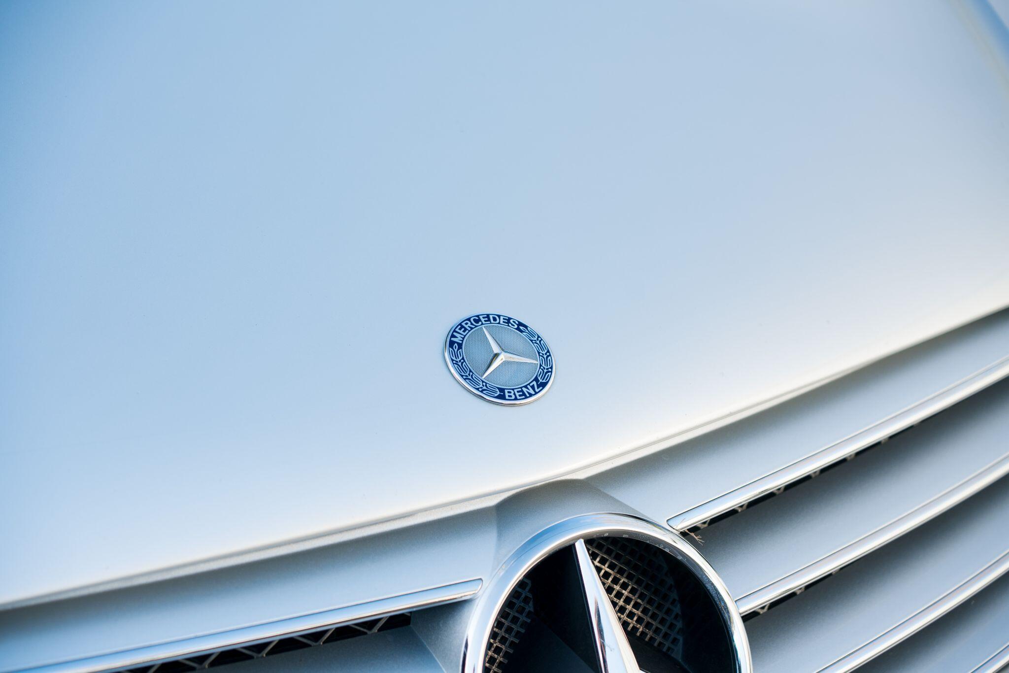 Mercedes-Benz SL view 33