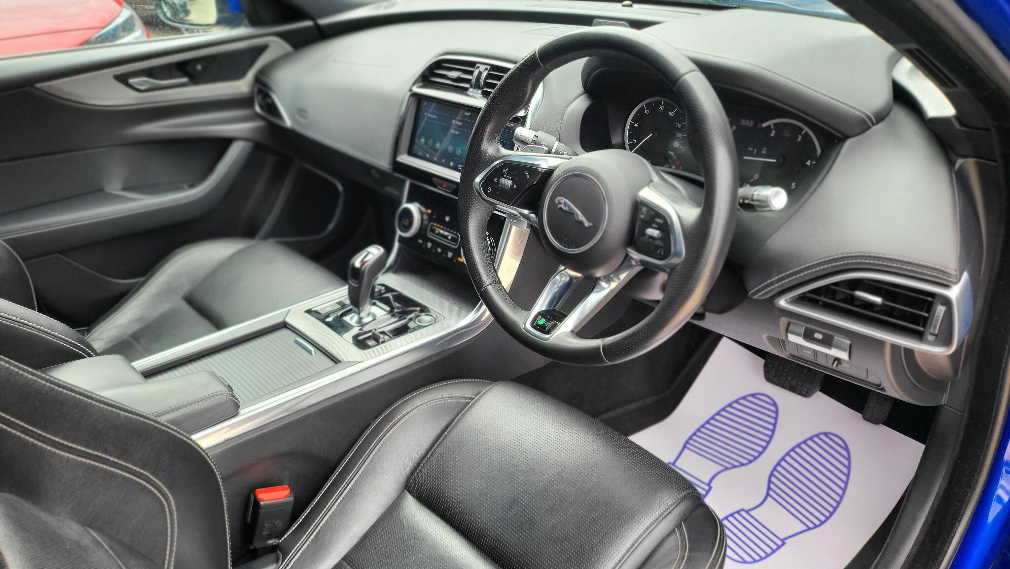 Jaguar Xe view 2