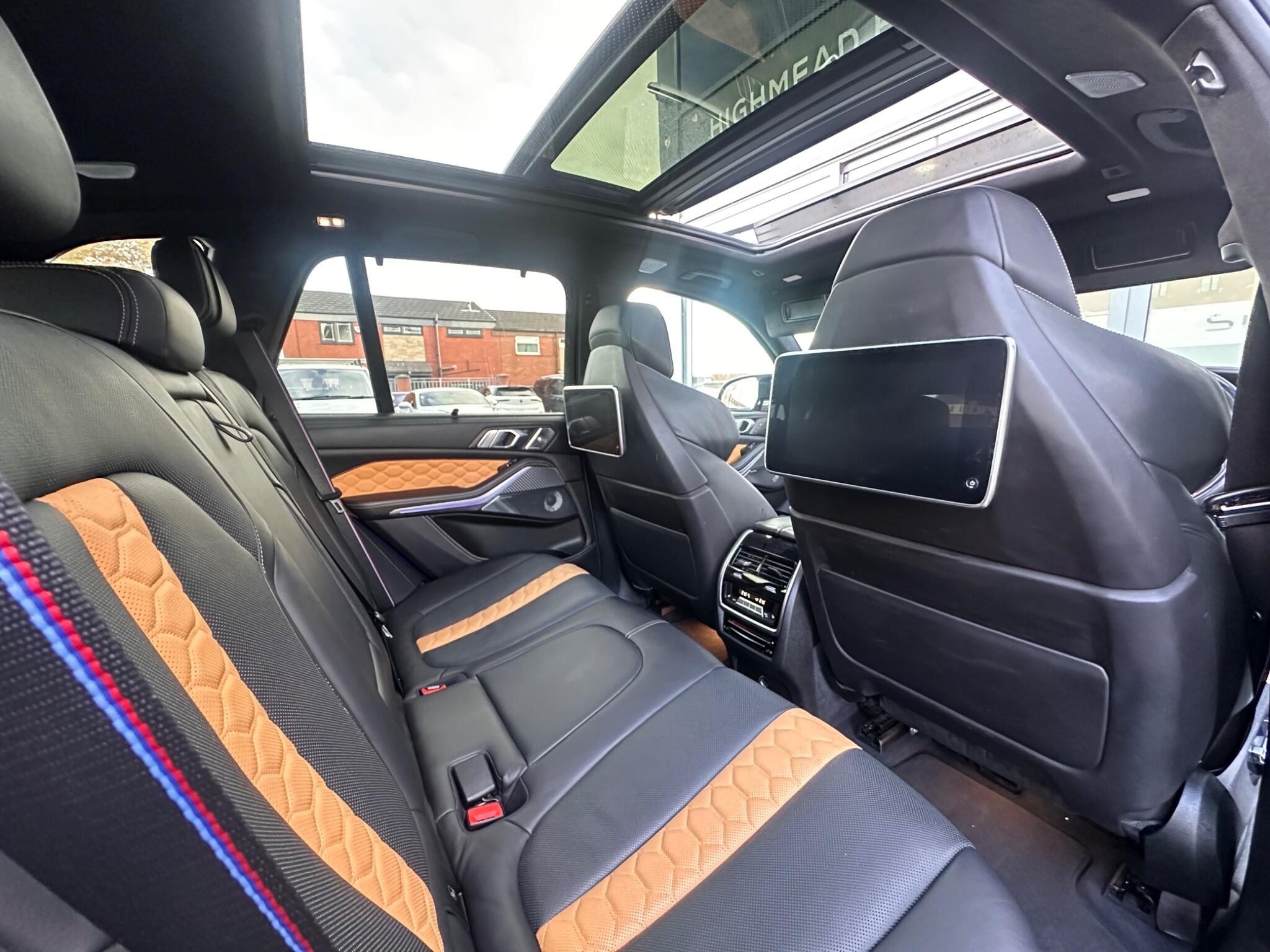 BMW X5 M view 9