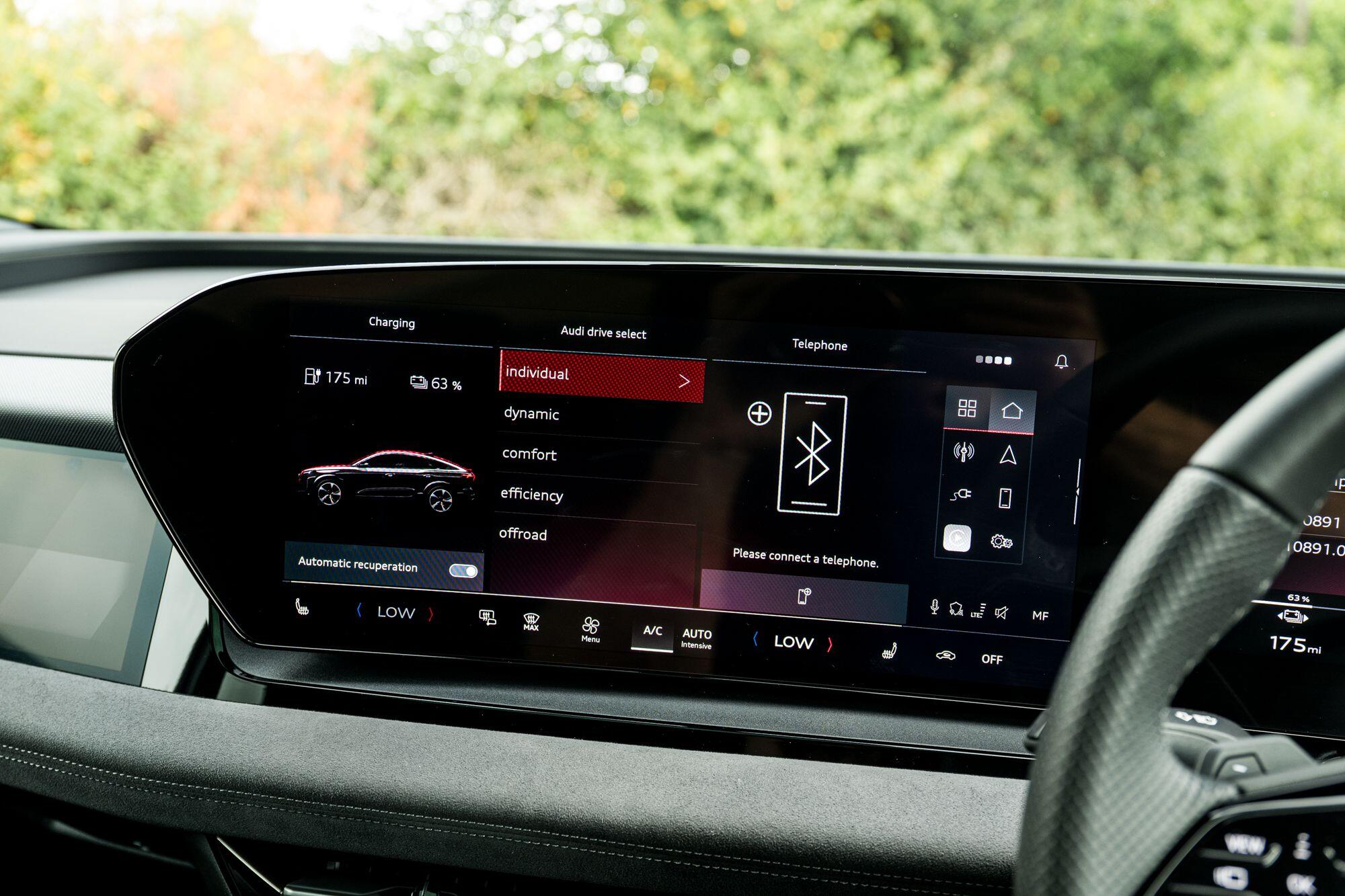 Audi SQ6 E-Tron view 46