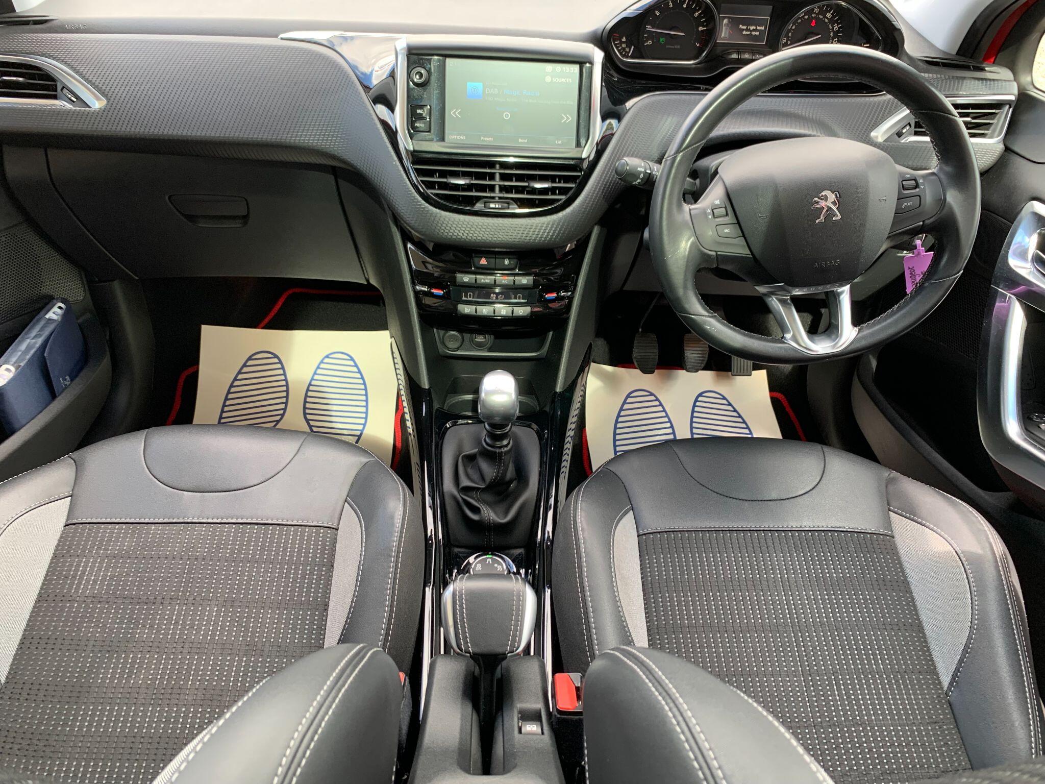 Peugeot 2008 view 15