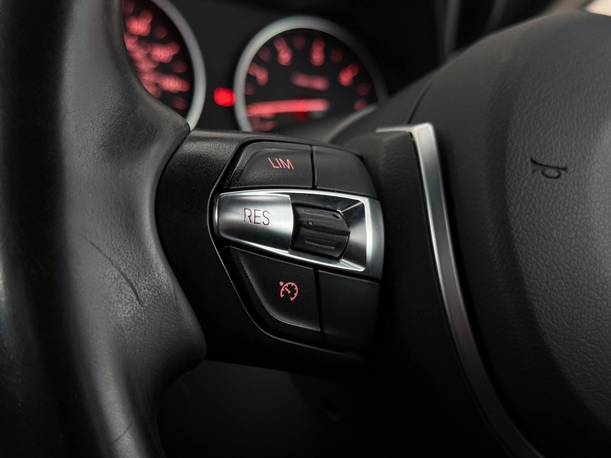 BMW 2 Series view 12