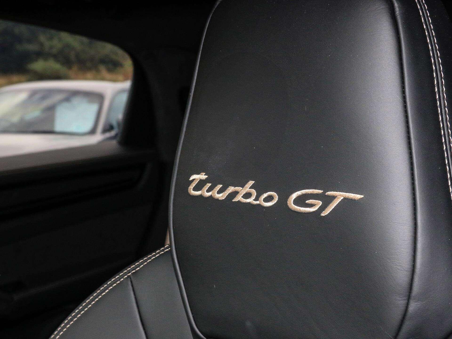Porsche Cayenne view 15