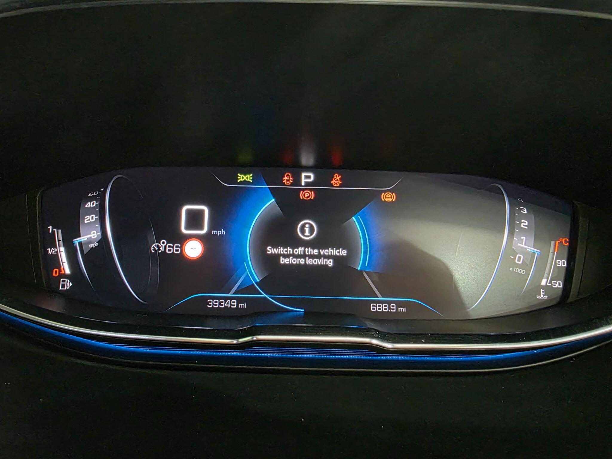 Peugeot 3008 view 11