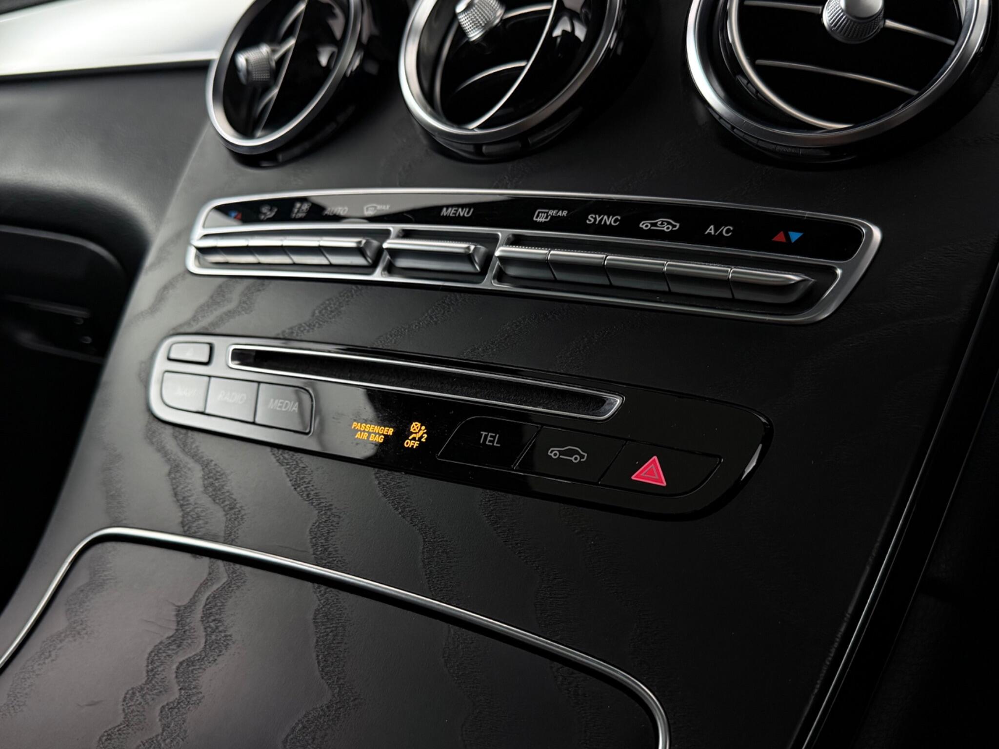 Mercedes-Benz GLC view 22