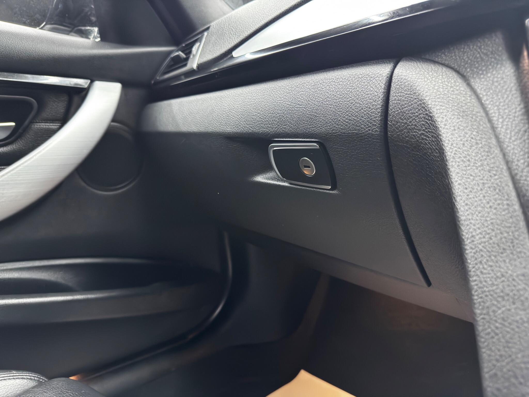 BMW 3 Series view 37