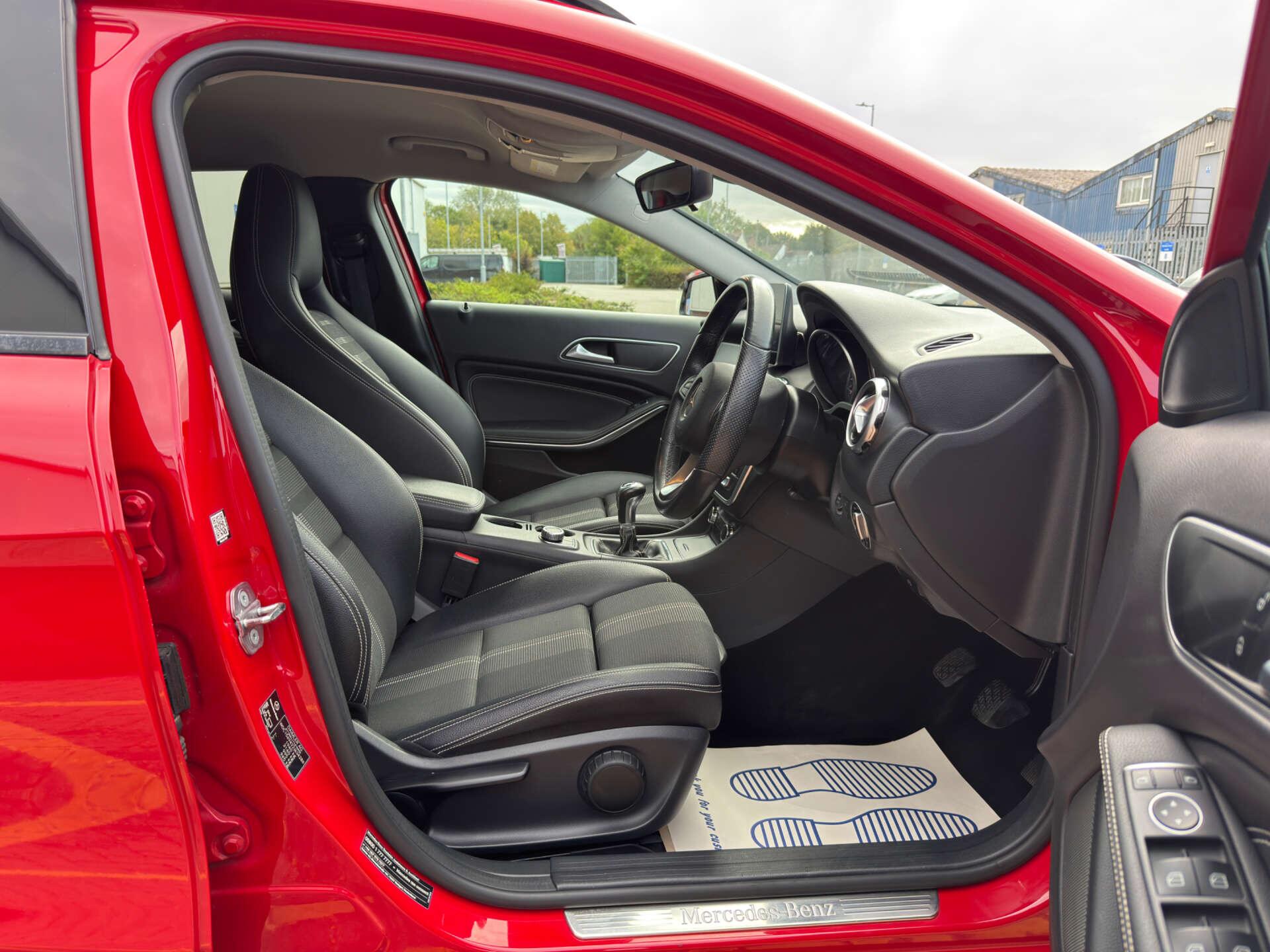 Mercedes-Benz GLA view 21