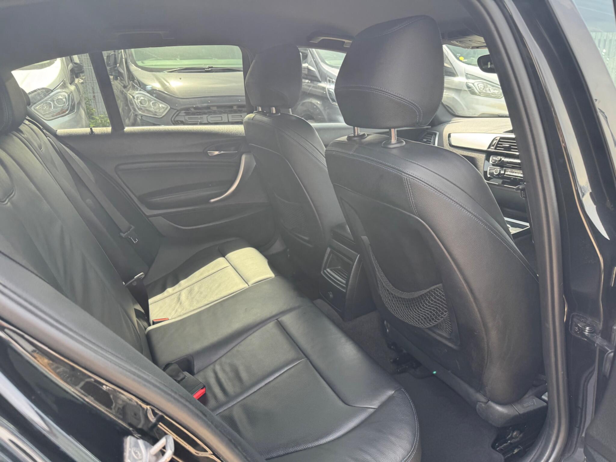 BMW 1 Series view 26