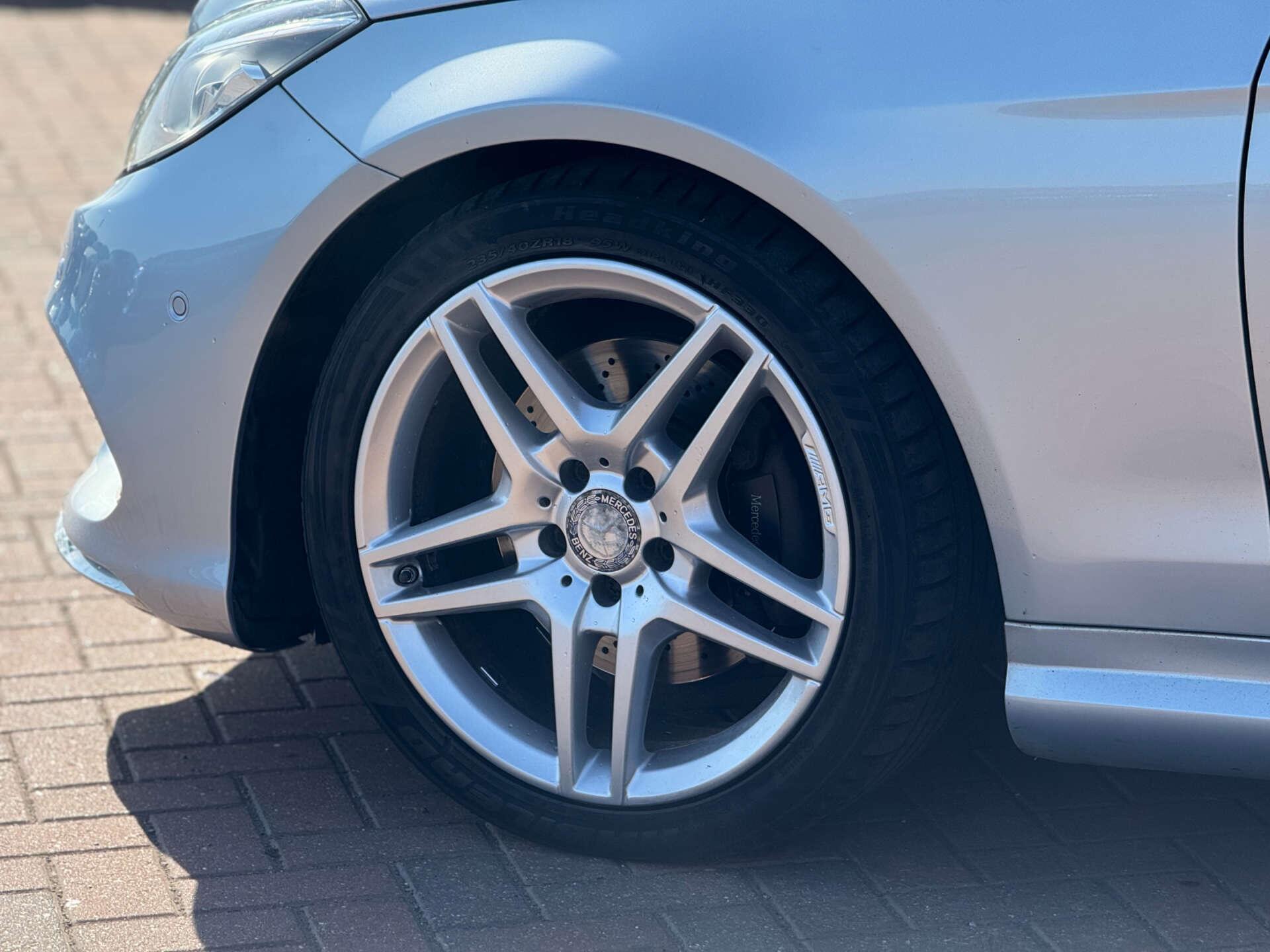 Mercedes-Benz E-Class view 9