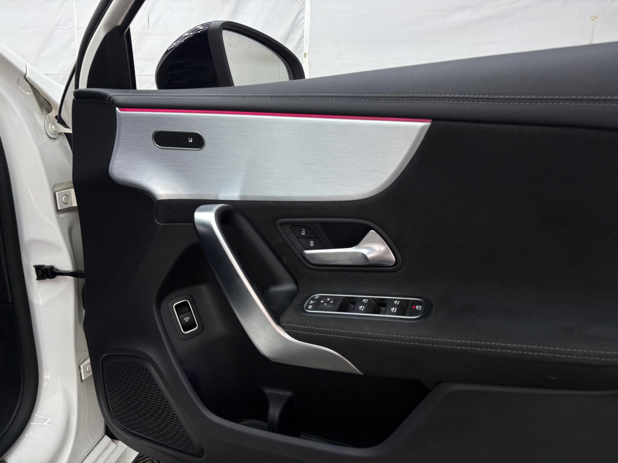 Mercedes-Benz A-Class view 29