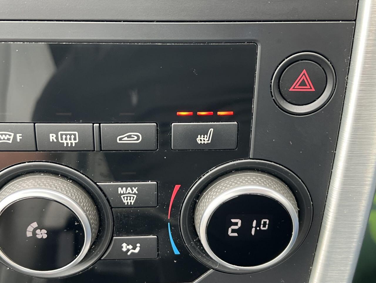 Land Rover Discovery Sport view 45