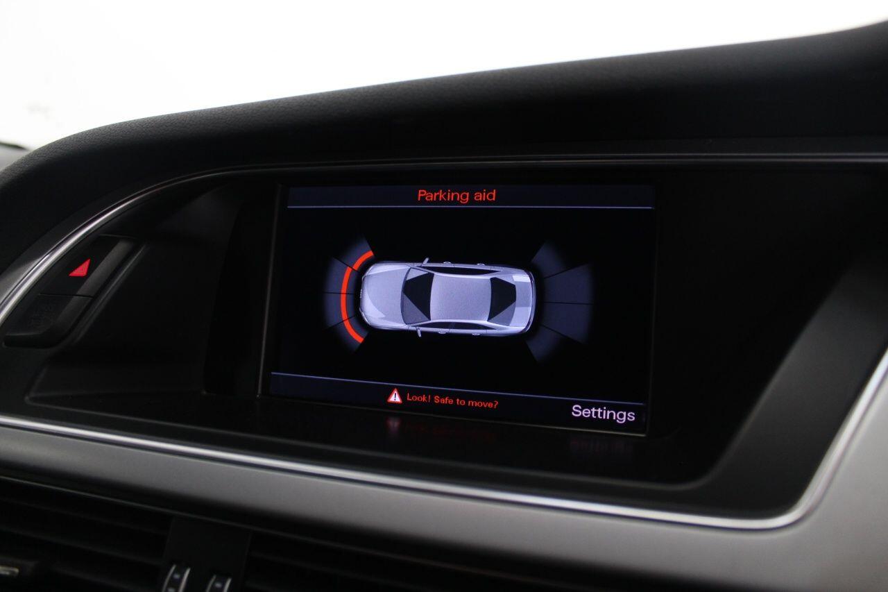 Audi A4 view 34
