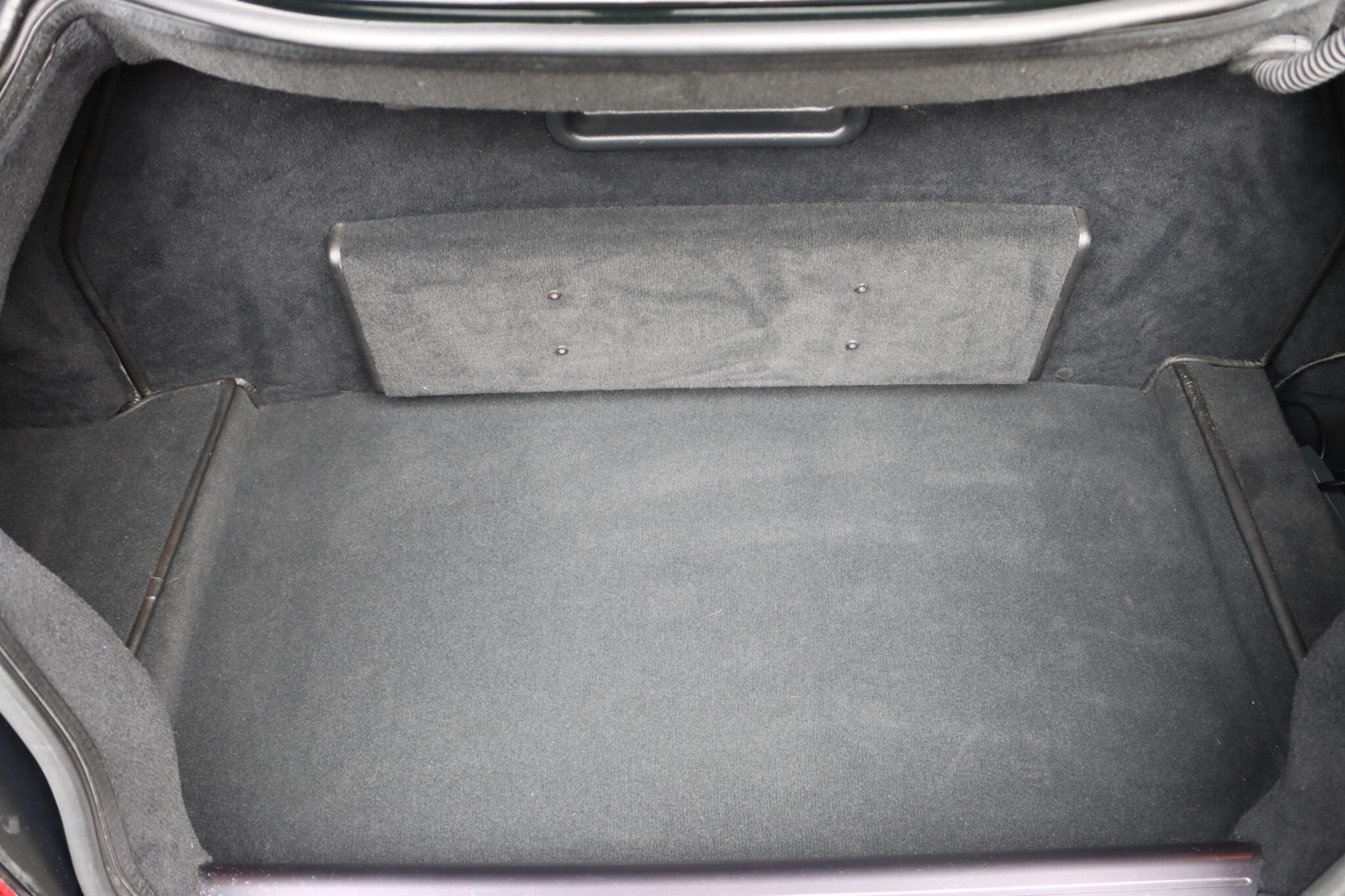 Aston Martin DB9 view 67