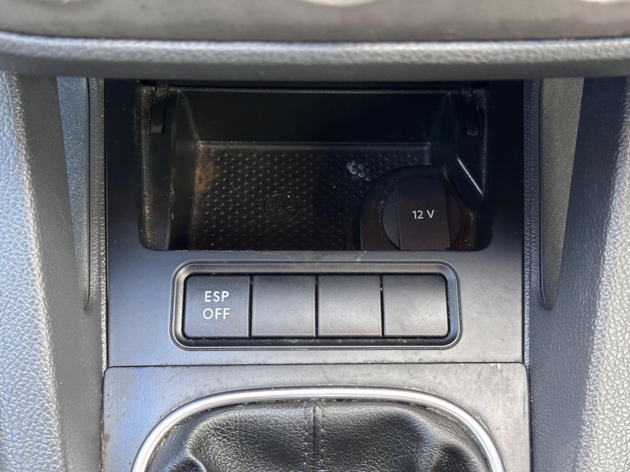 Volkswagen Golf view 35