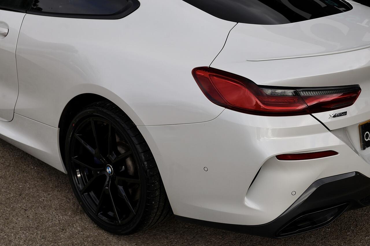 BMW 8 Series view 37