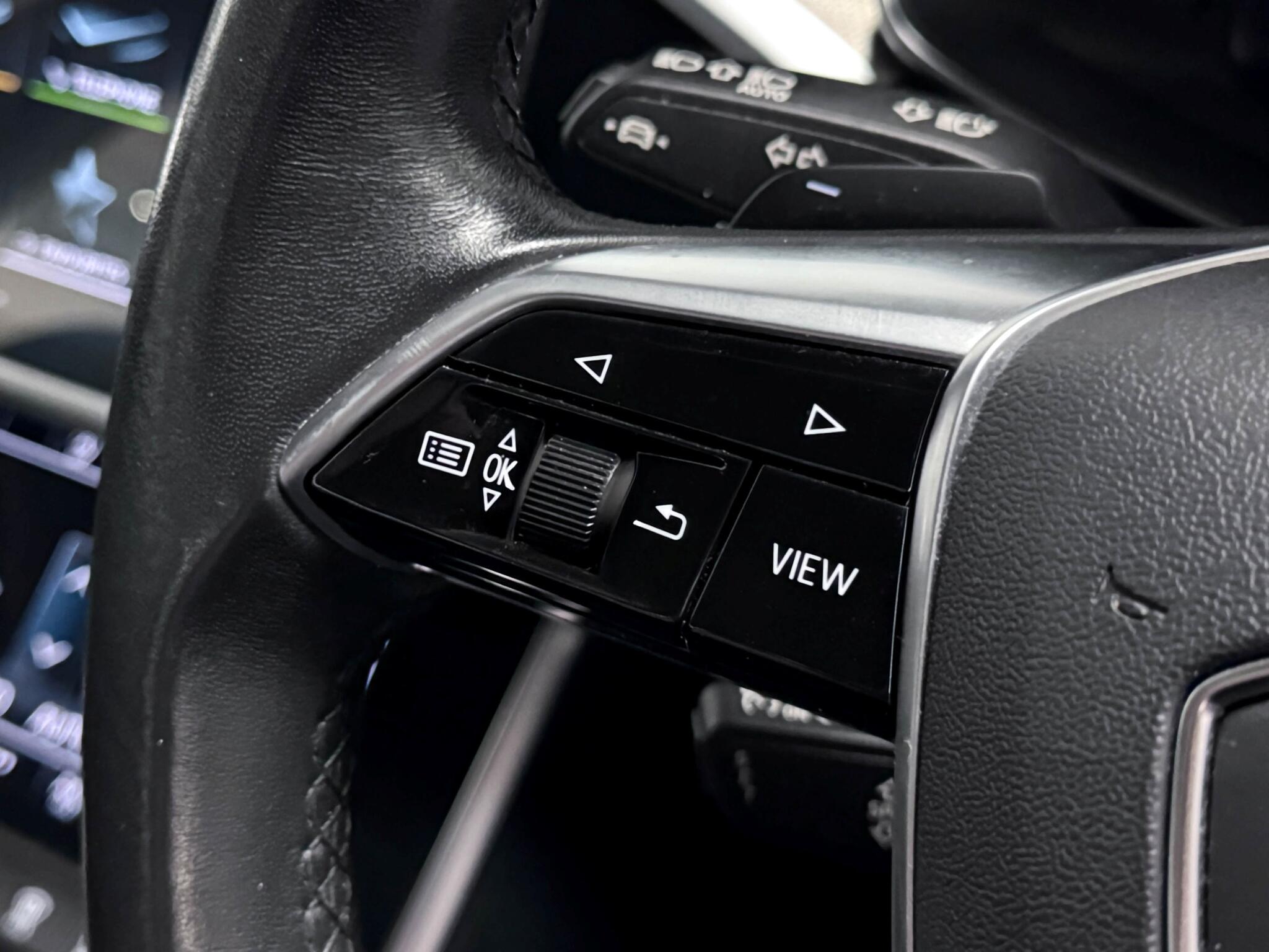 Audi A6 view 17