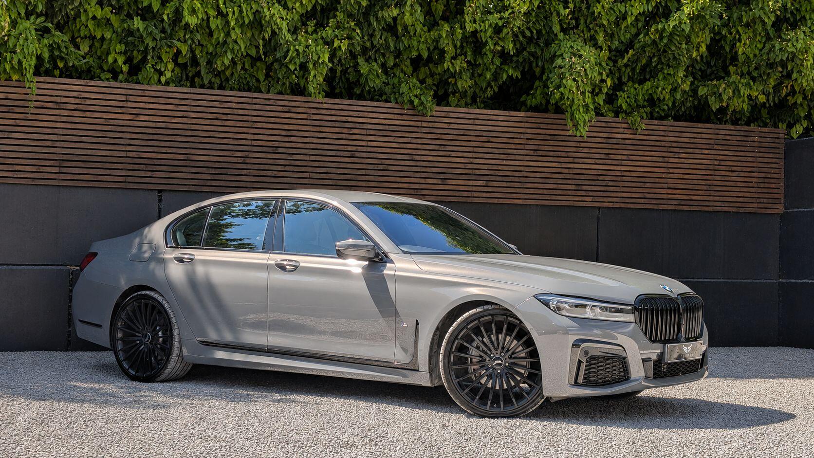 BMW 7 Series view 4