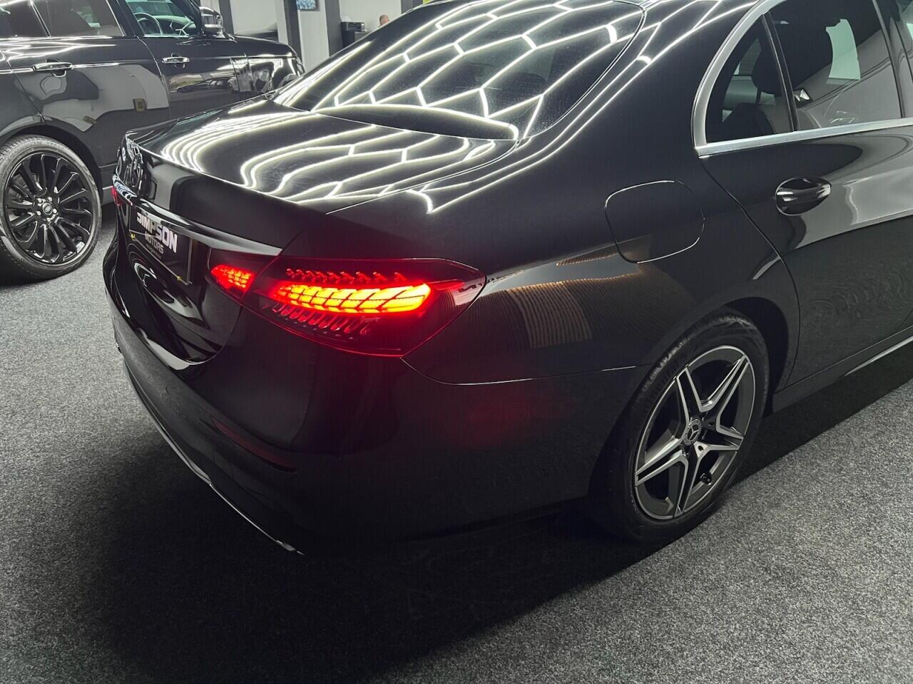 Mercedes-Benz E-Class view 12