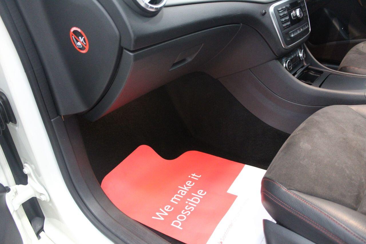 Mercedes-Benz Cla view 34