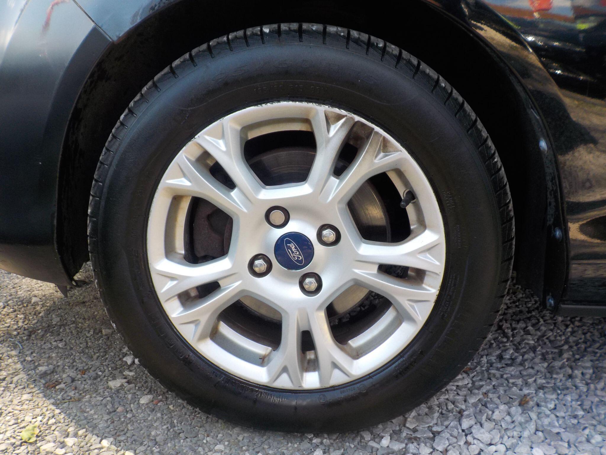 Ford B-Max 1.6 TDCi Zetec Euro 5 5dr