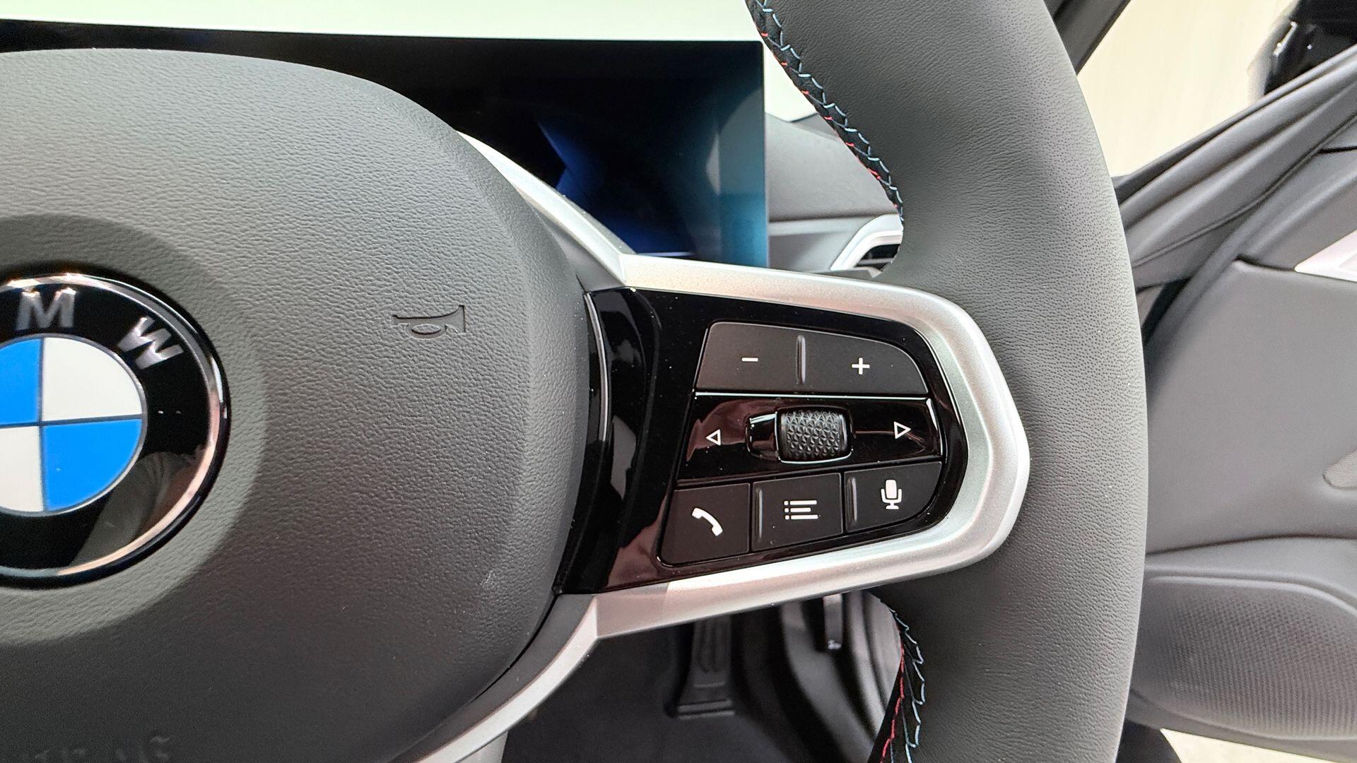 BMW i4 view 18