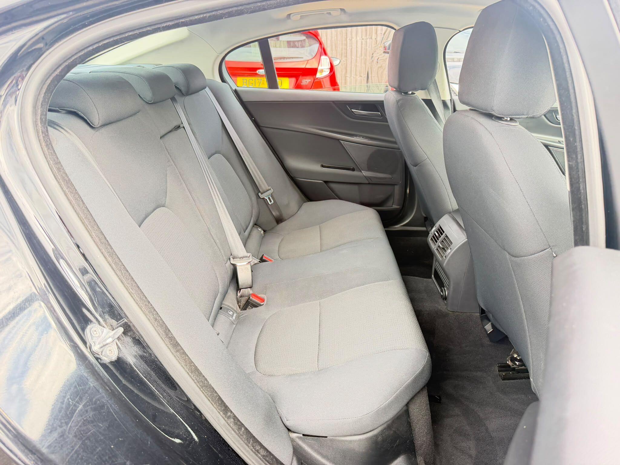 Jaguar XE view 14