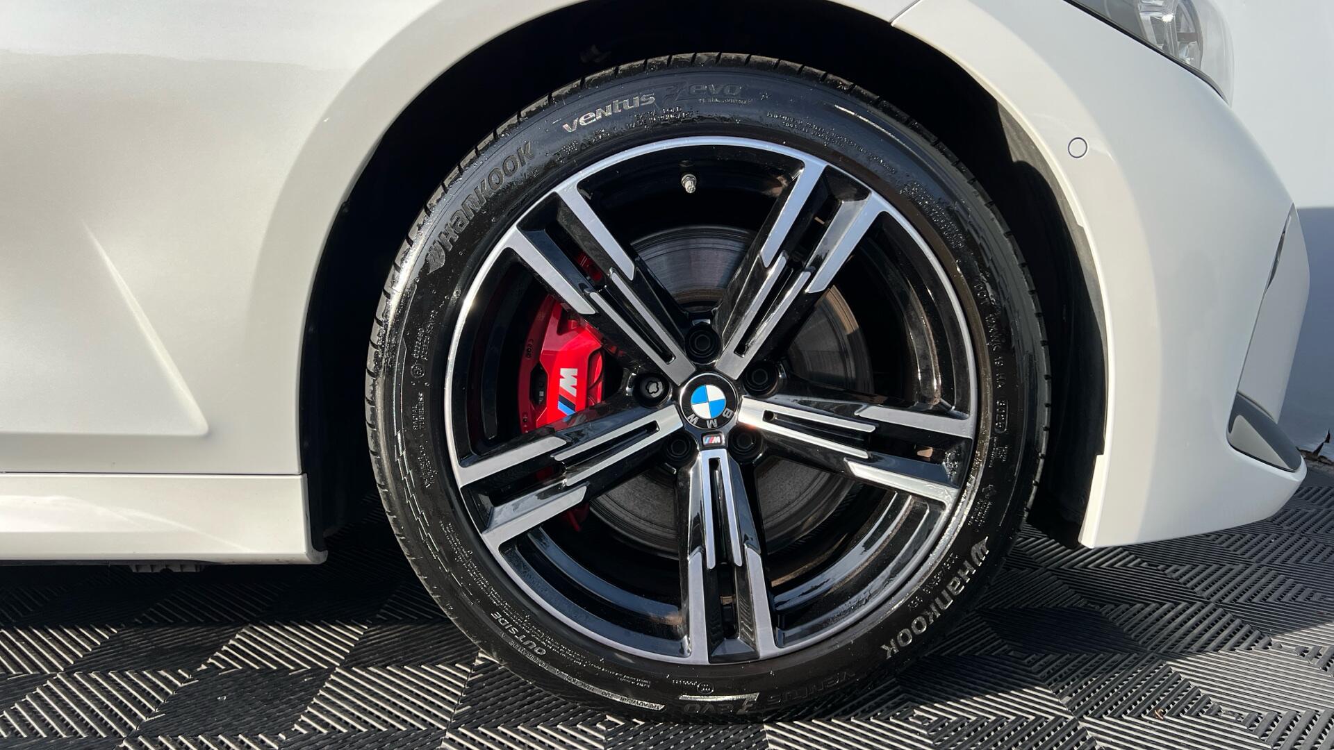BMW 3 Series view 15
