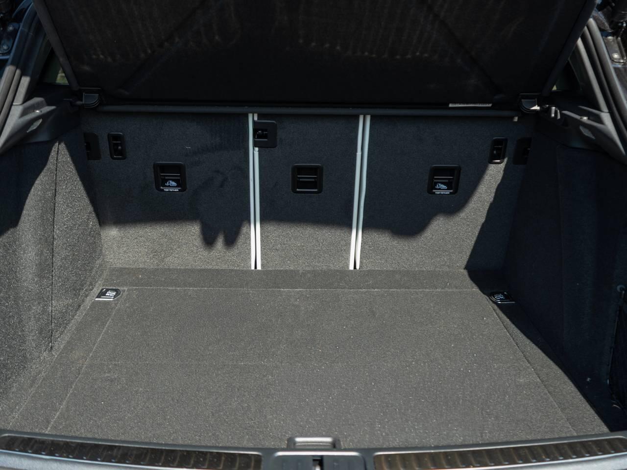 Porsche Macan view 46