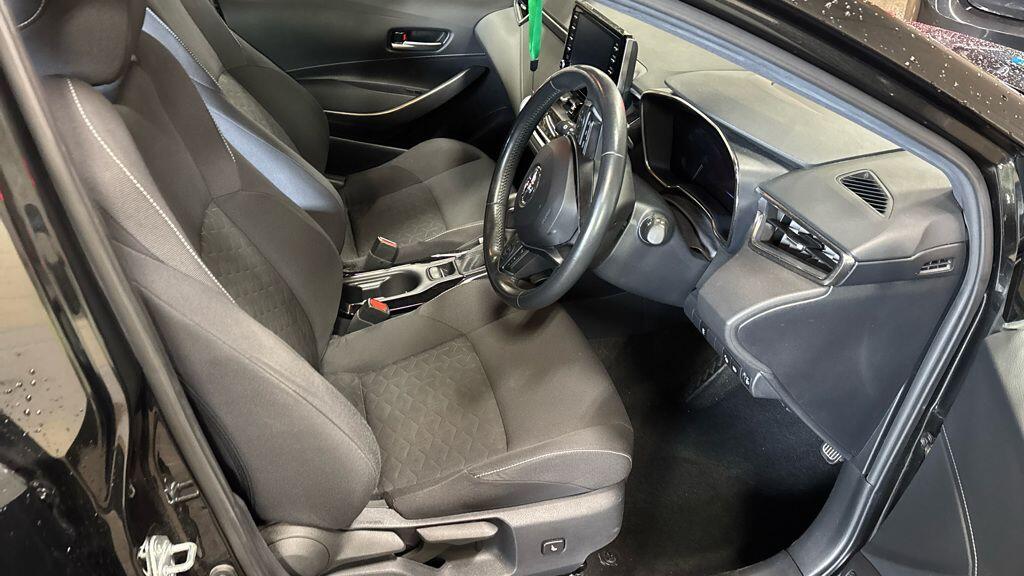 Toyota Corolla view 9