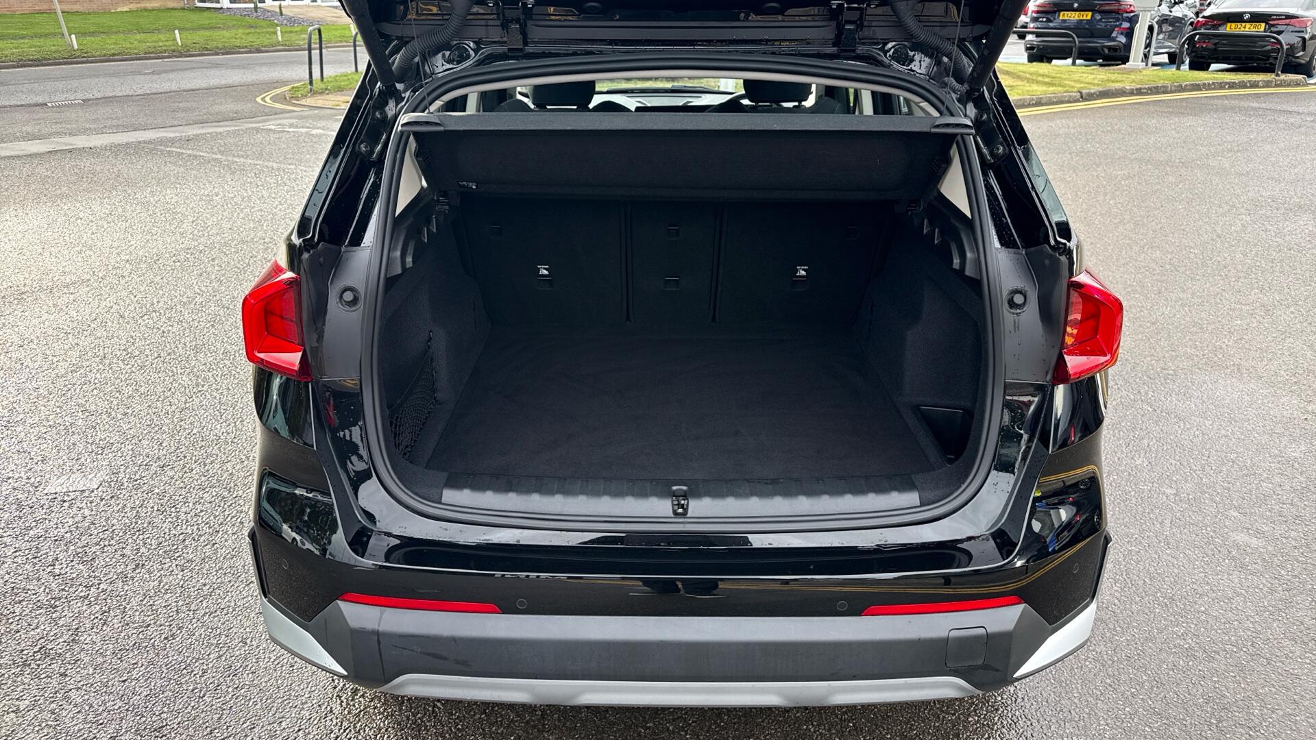 BMW X1 view 13
