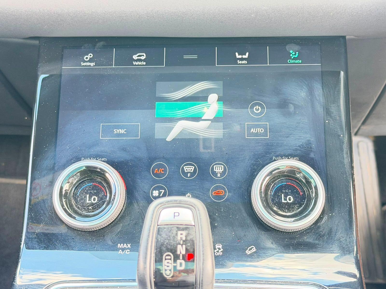 Land Rover Range Rover Evoque view 24