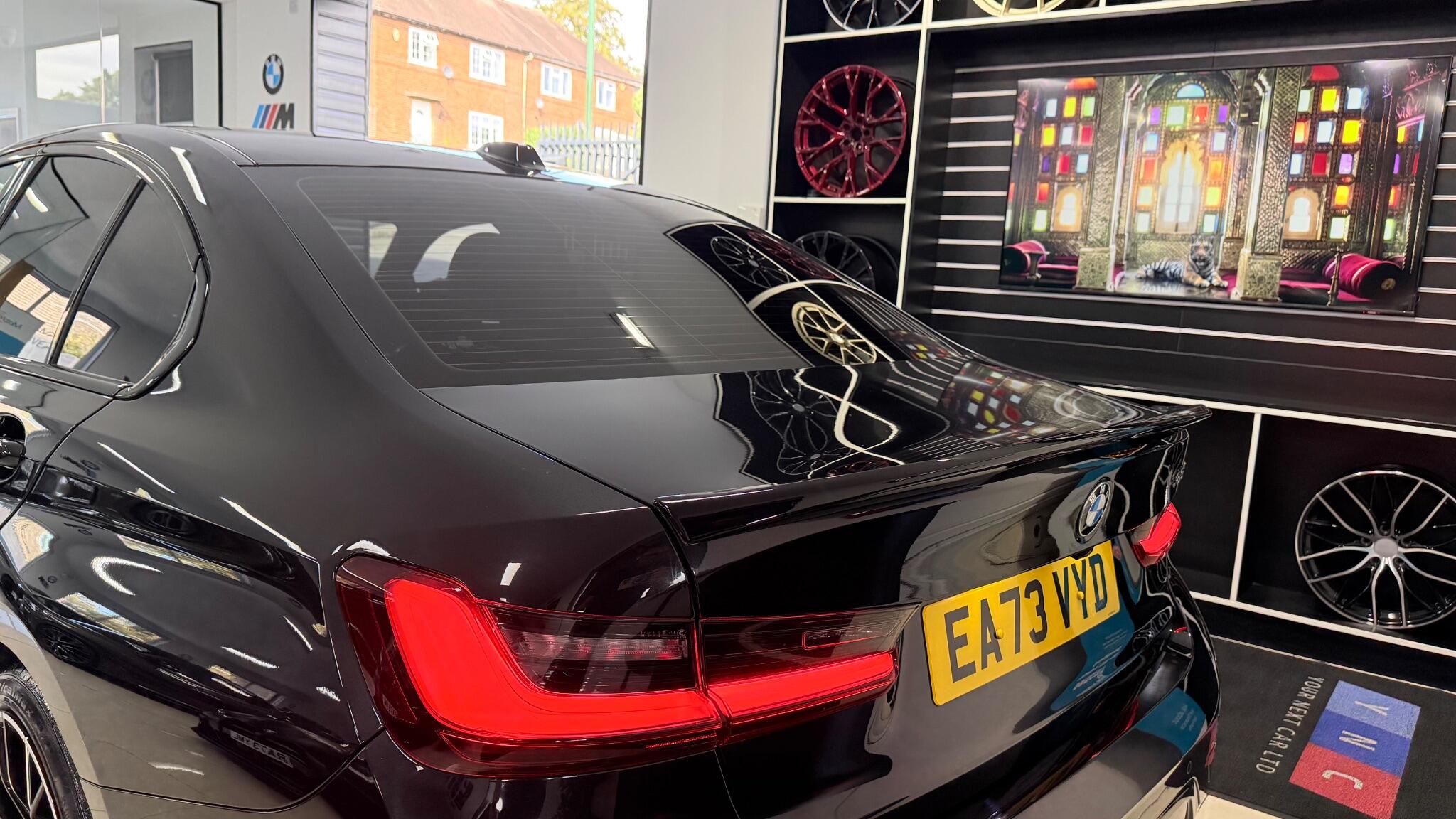BMW 3 Series view 28