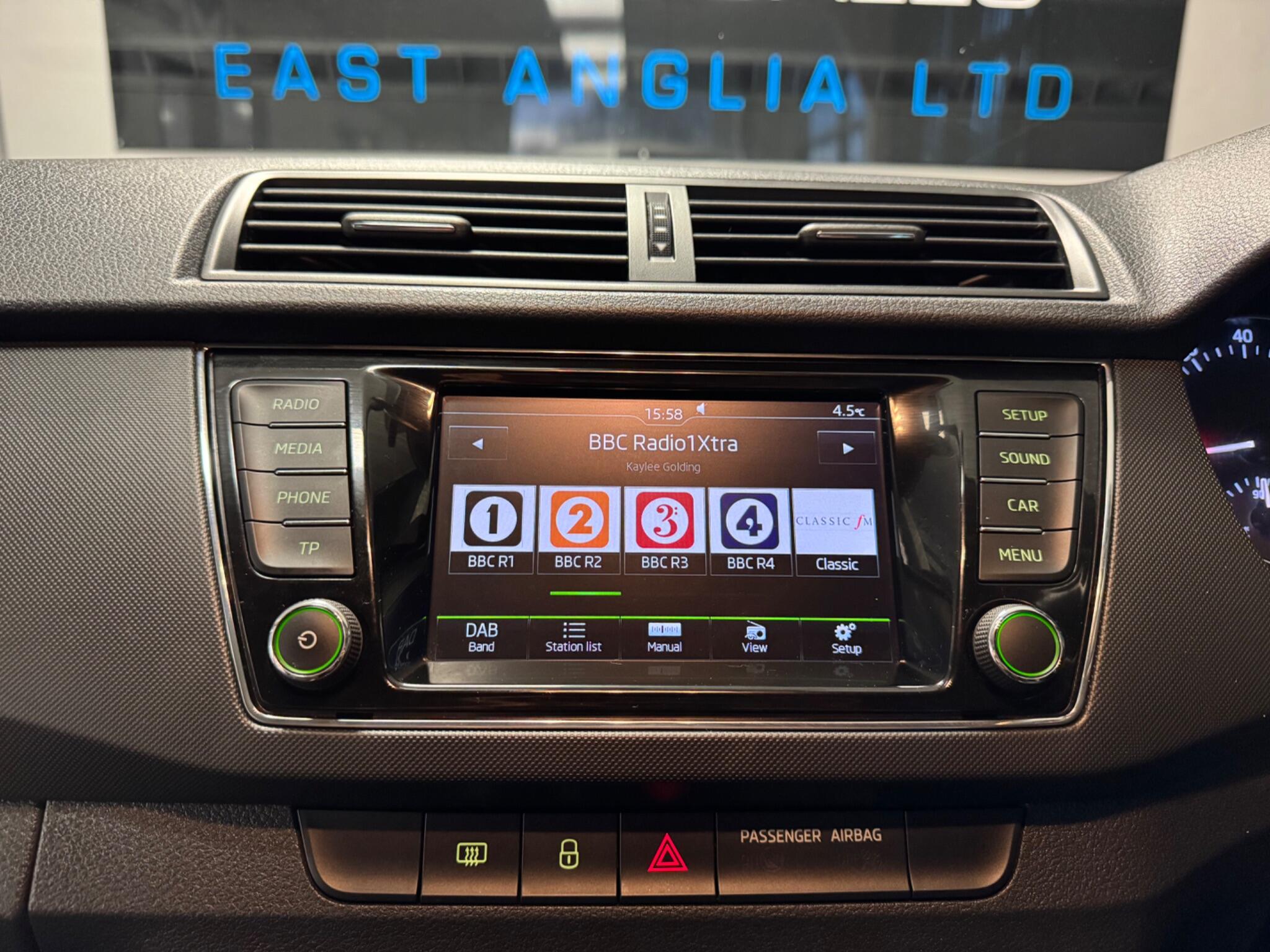 2016 Skoda Fabia 1.2 TSI SE Euro 6 (s/s) 5dr • 33,000 miles image 30