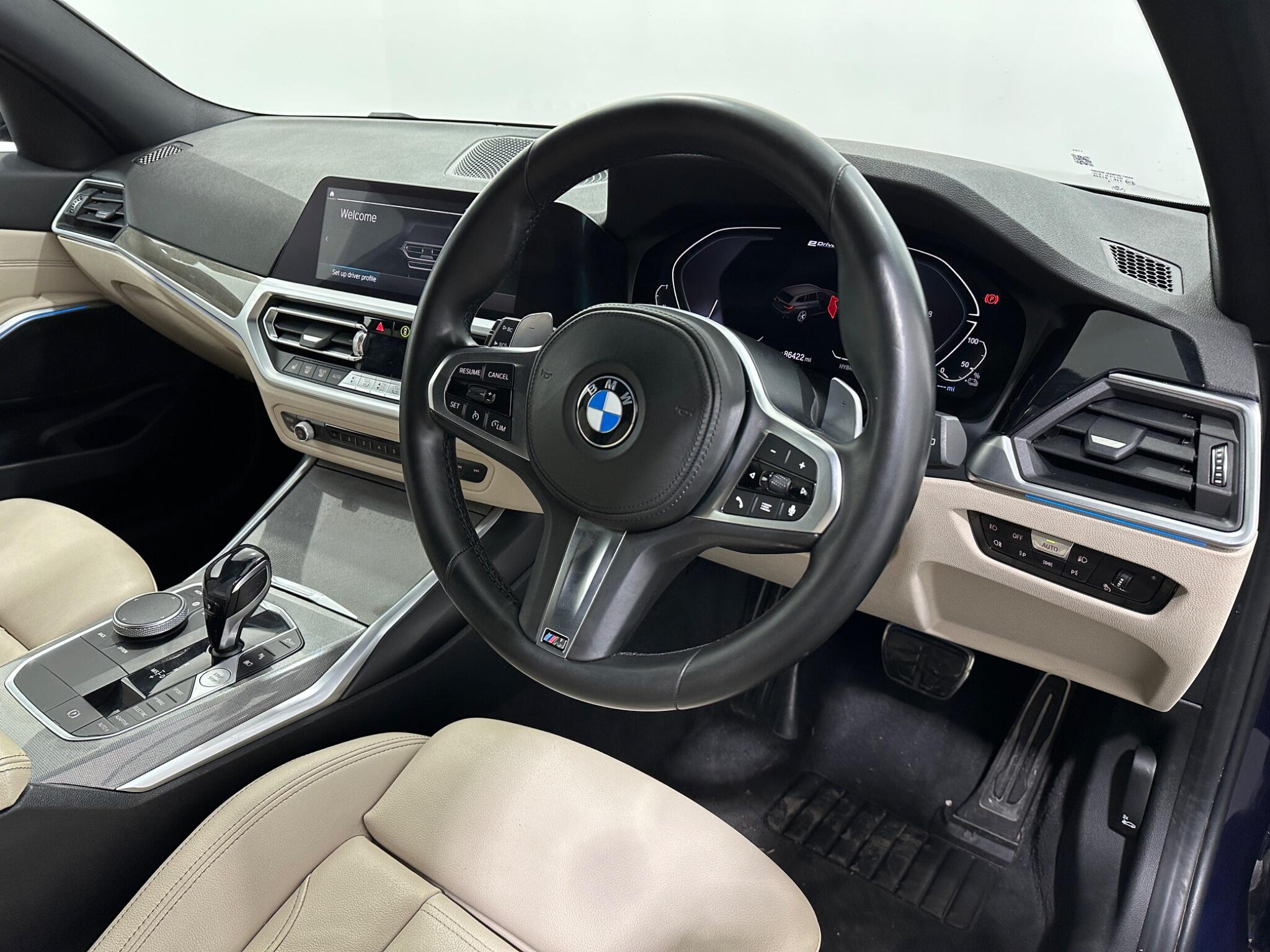 BMW 3 Series view 10