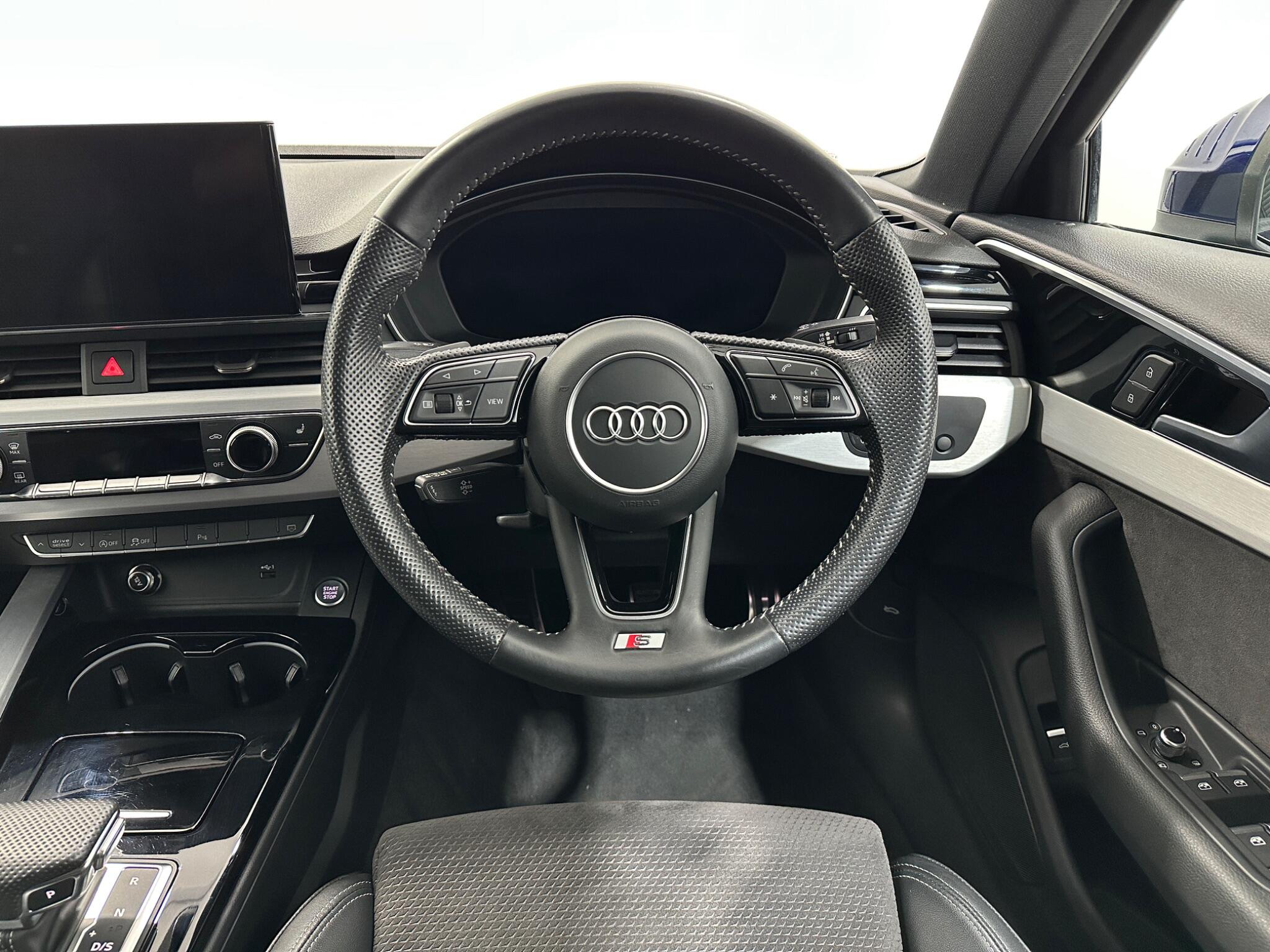 Audi A4 view 13