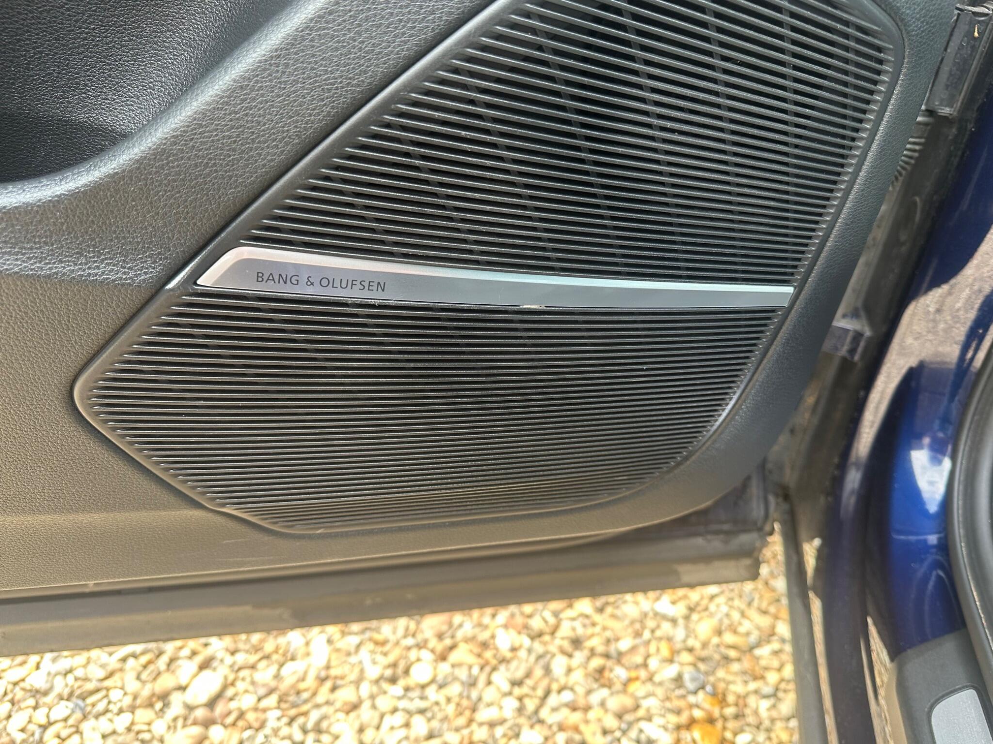 Audi Q7 view 31