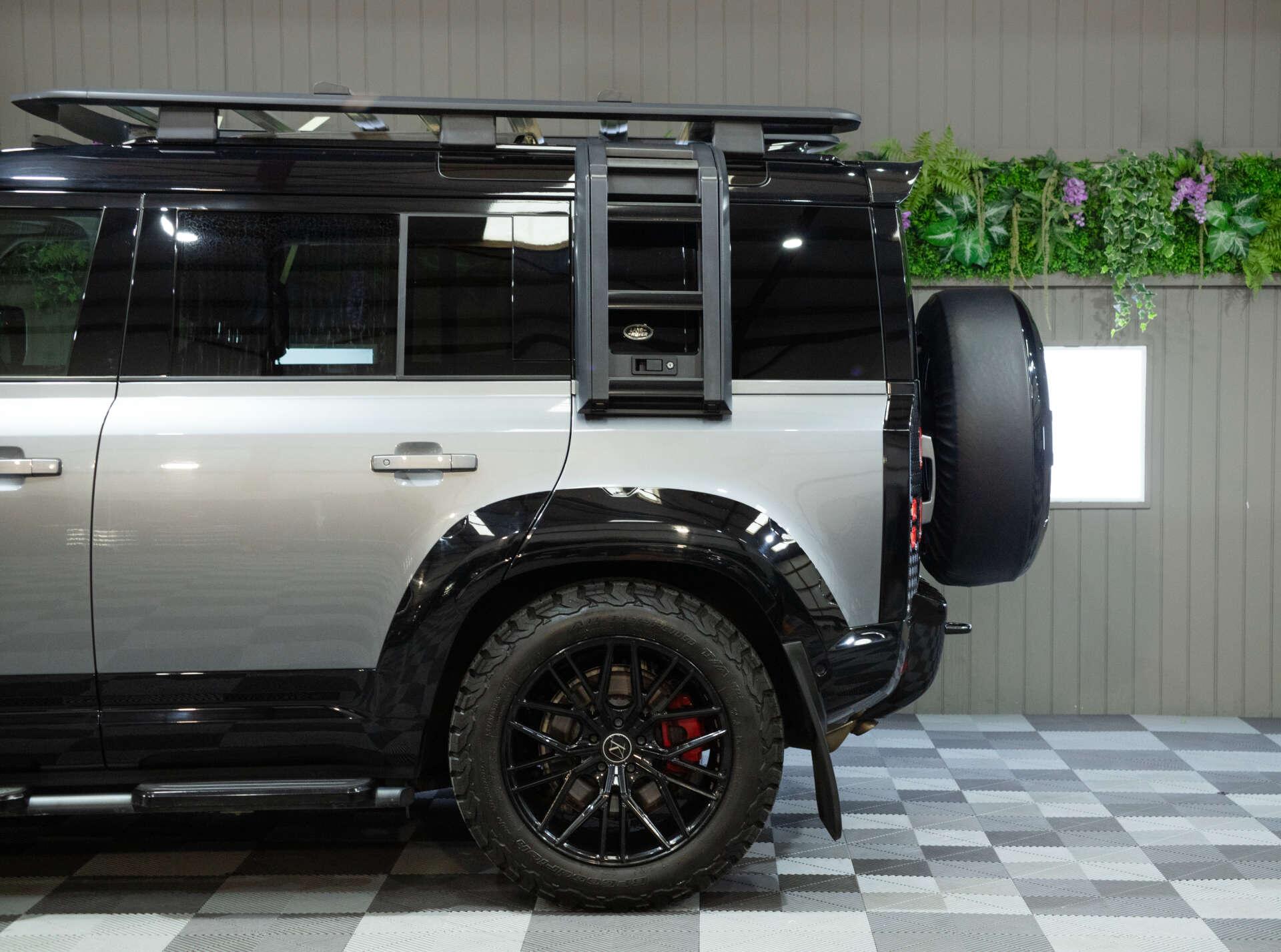 Land Rover Defender view 10