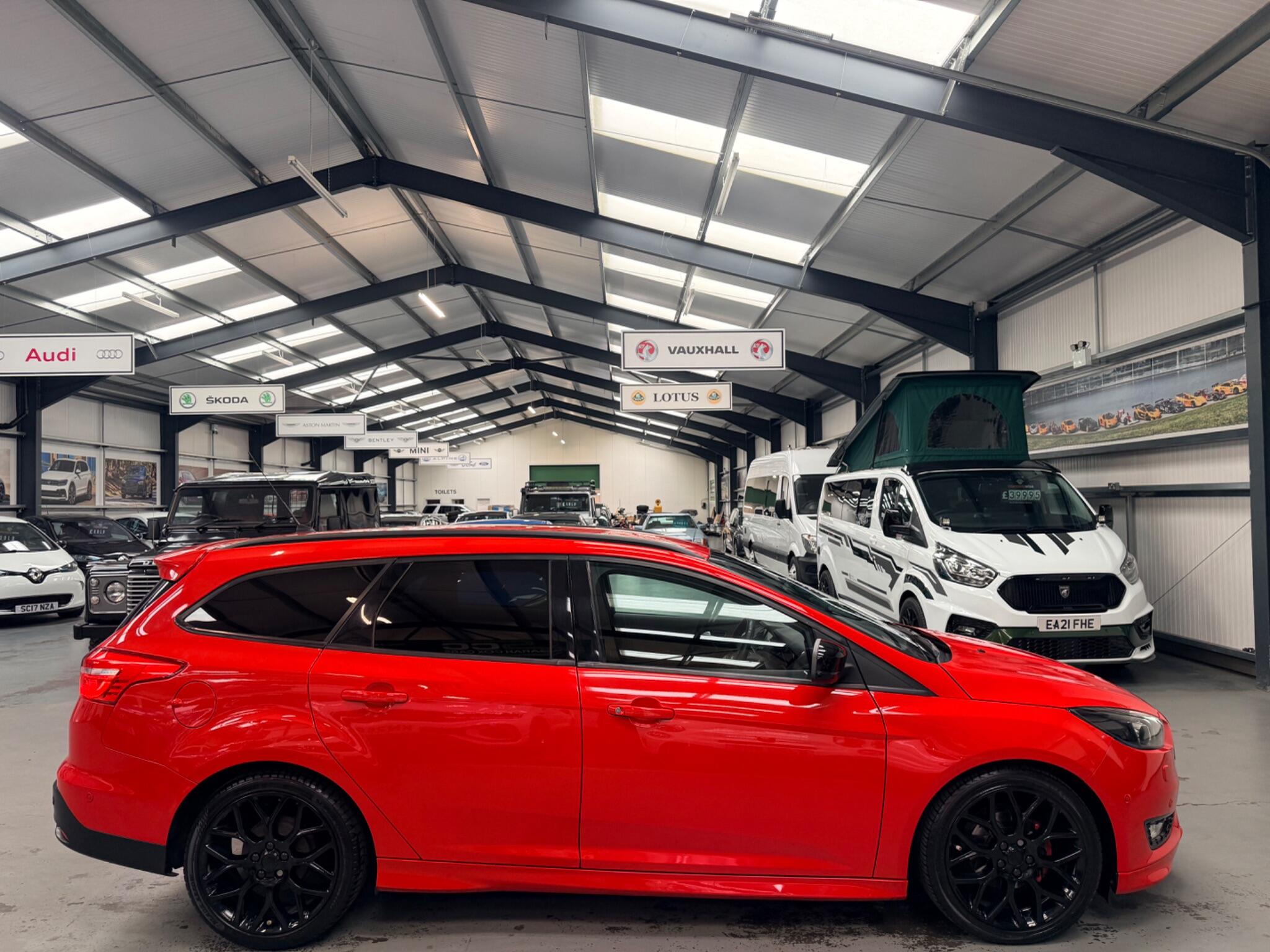 Ford Focus view 14