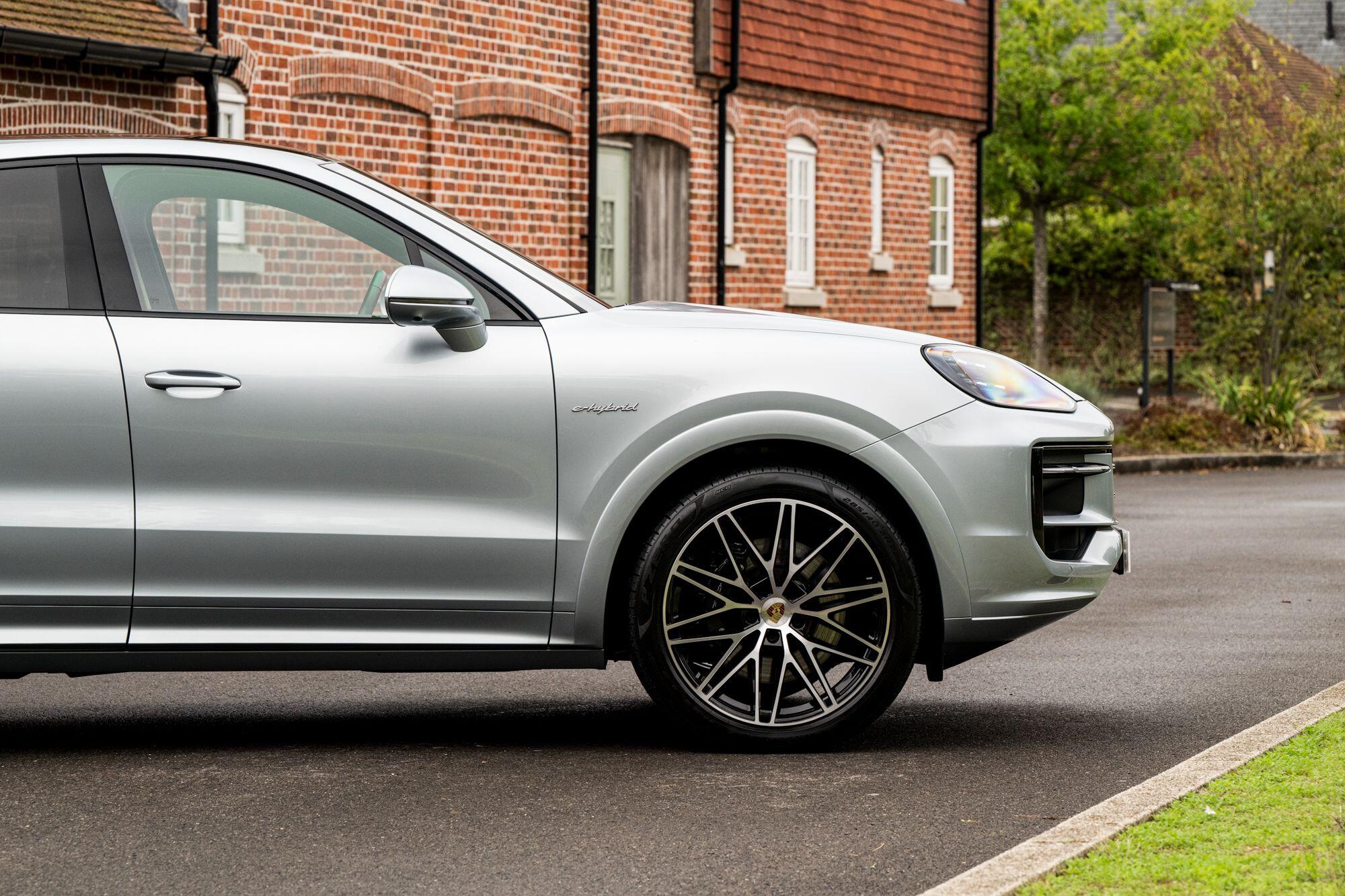 Porsche Cayenne view 18