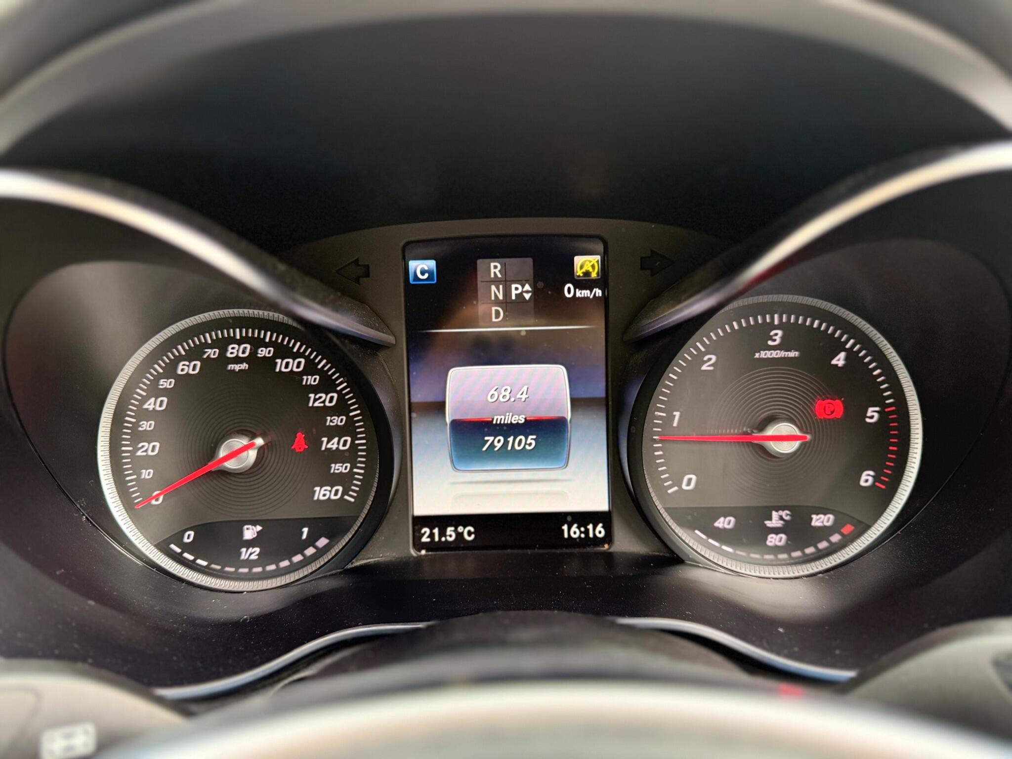 Mercedes-Benz GLC view 27