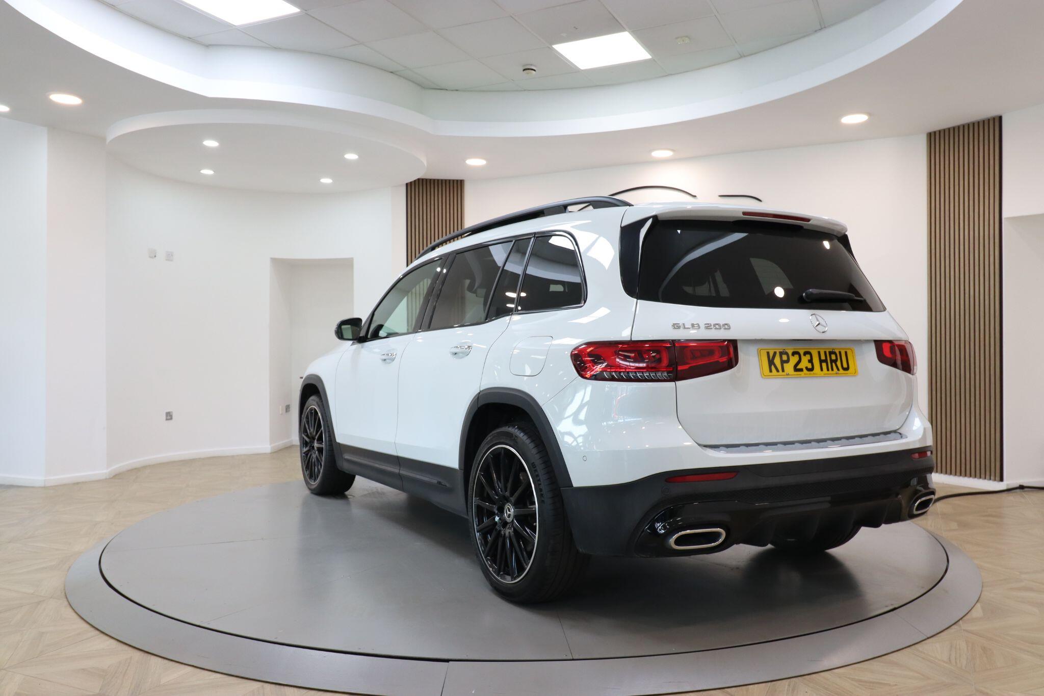Mercedes-Benz GLB view 8