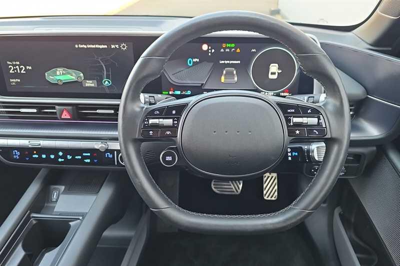 Hyundai Ioniq 6 view 11