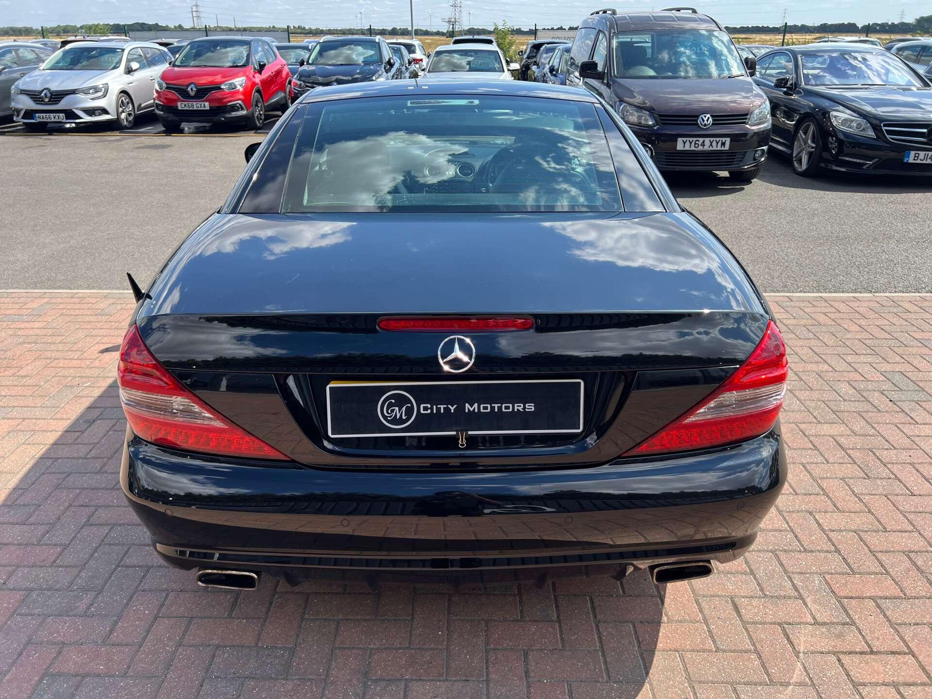 Mercedes-Benz SL view 14