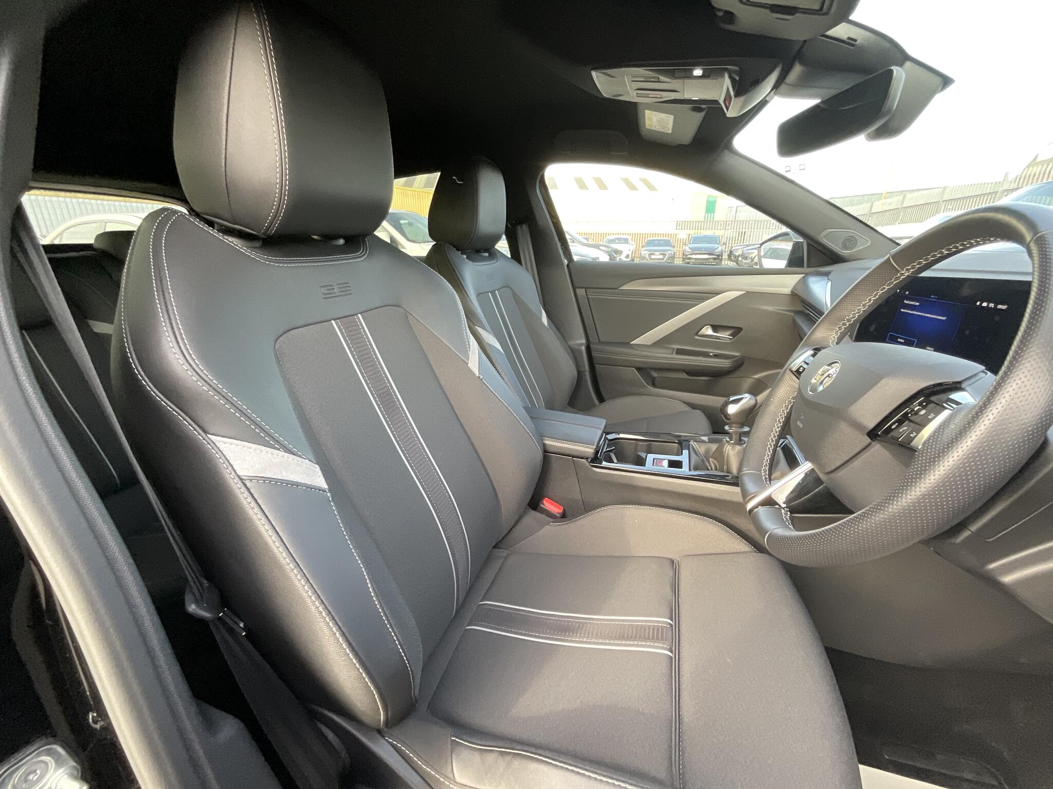 Vauxhall Astra view 8